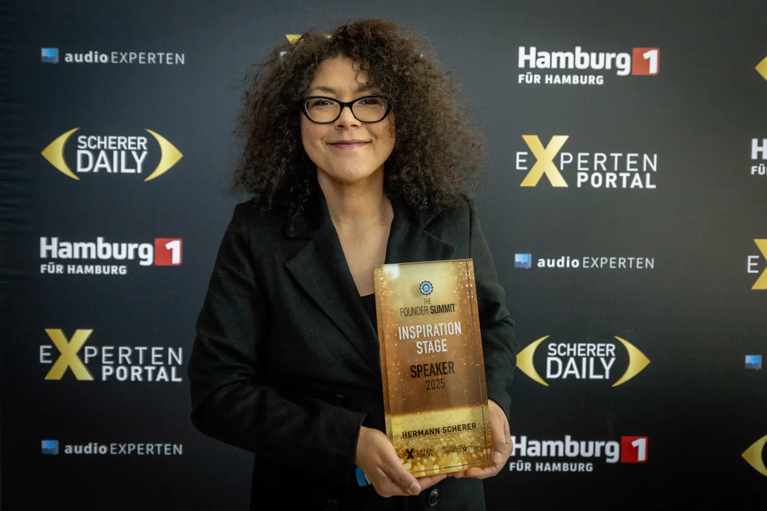 Saya in space - Sonja Naumann mit Auszeichnung